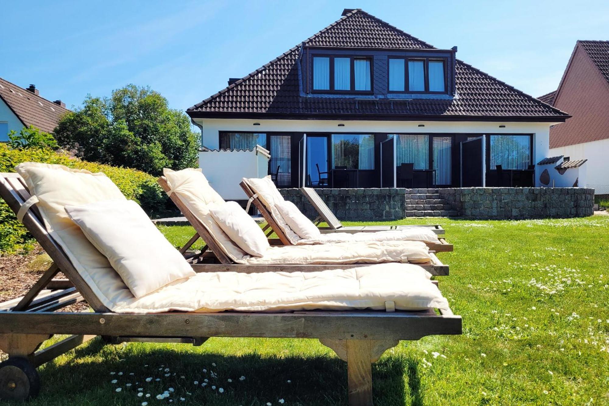 Strandnahe Ferienwohnung - Sehr Modern Und Hochwertig Eingerichtet, Inklusive Parkplatz, Gartenzugang Und Fahrradunterstellmoeglichkeit Scharbeutz Eksteriør bilde